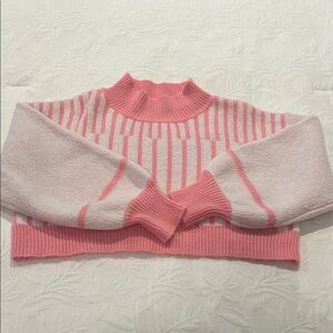 Chic Pink Striped Women's Turtleneck Sweater